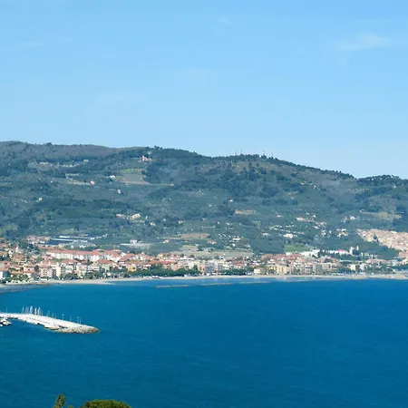 Il Nespolo By Interhome * San Bartolomeo Al Mare